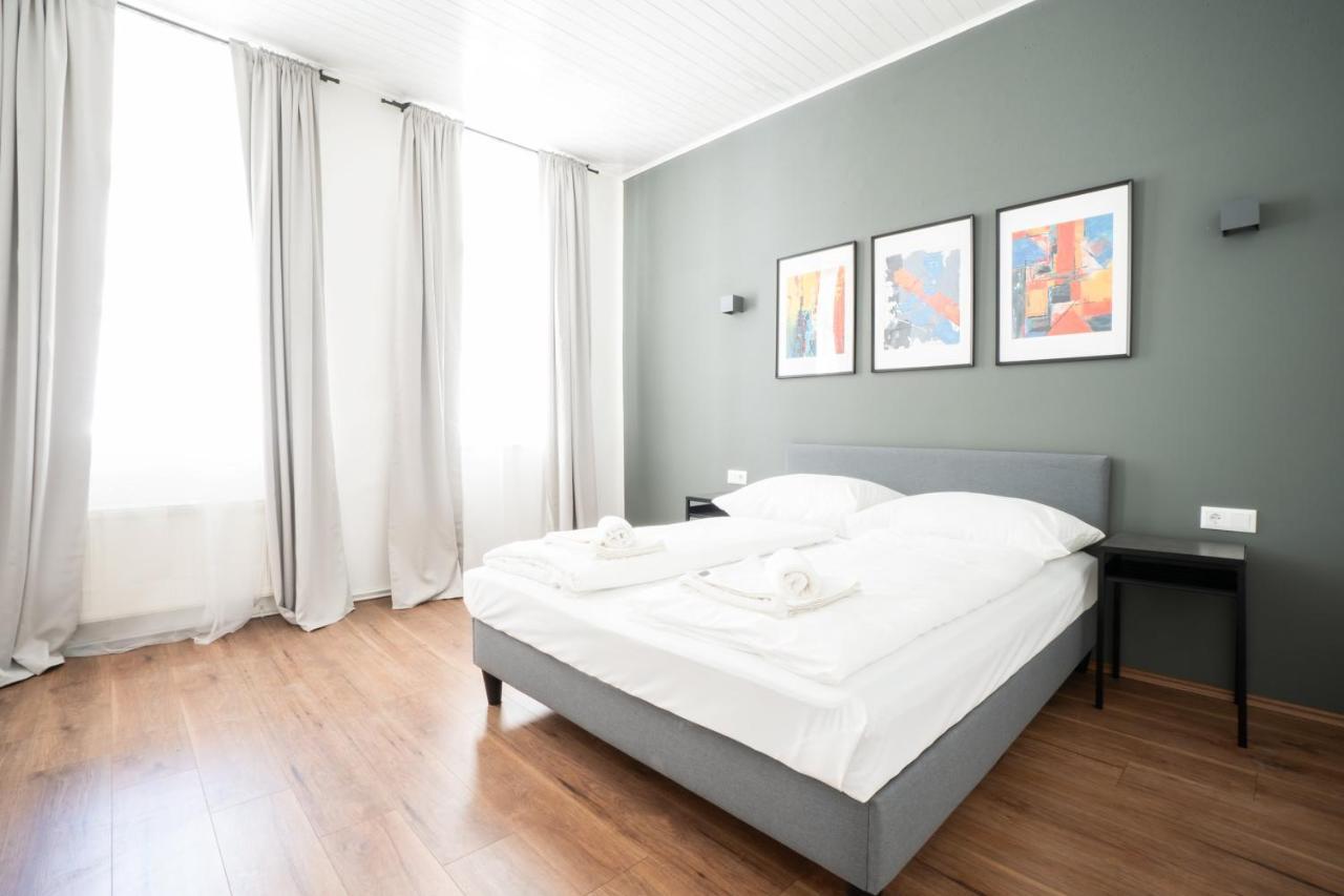 Lovely 2-Bedroom Apartment Next To Praterstern Vienna Esterno foto